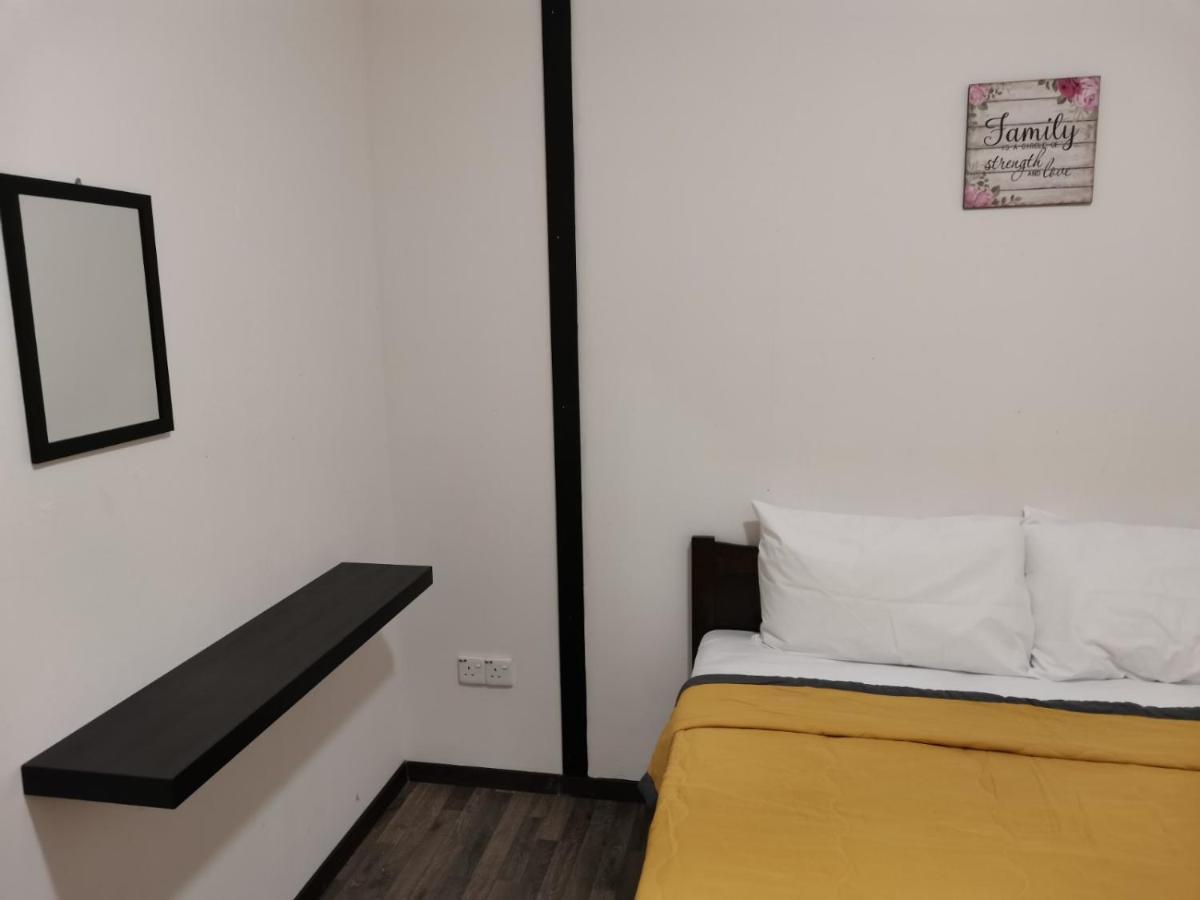 G Fortune Guest House+ George Town  Kültér fotó