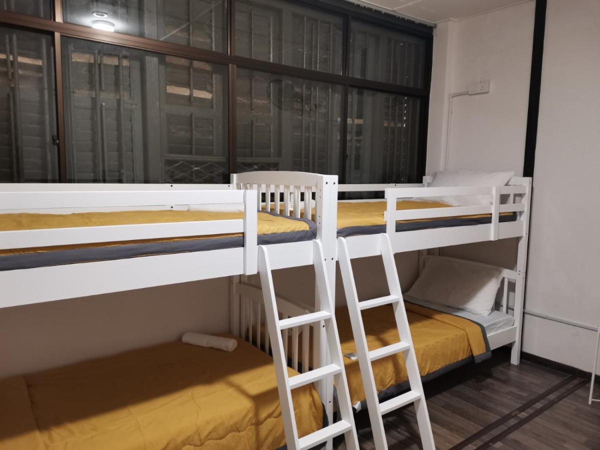 G Fortune Guest House+ George Town  Kültér fotó