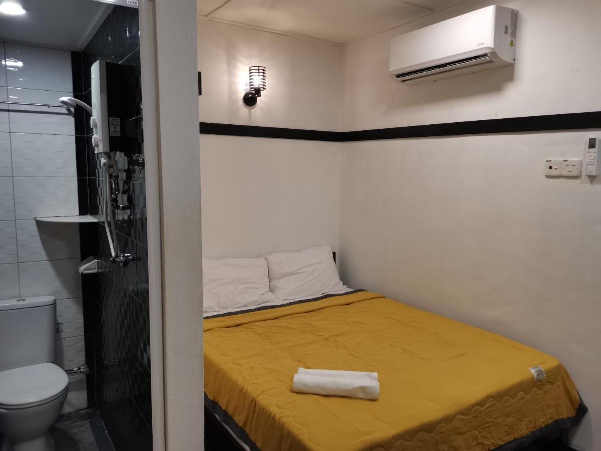 G Fortune Guest House+ George Town  Kültér fotó