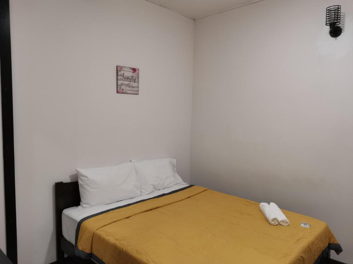G Fortune Guest House+ George Town  Kültér fotó